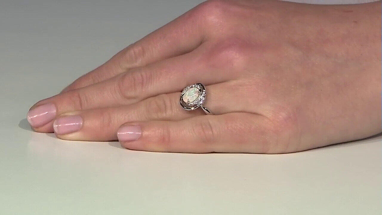 Video Bague en or et Opale blanche du Brésil