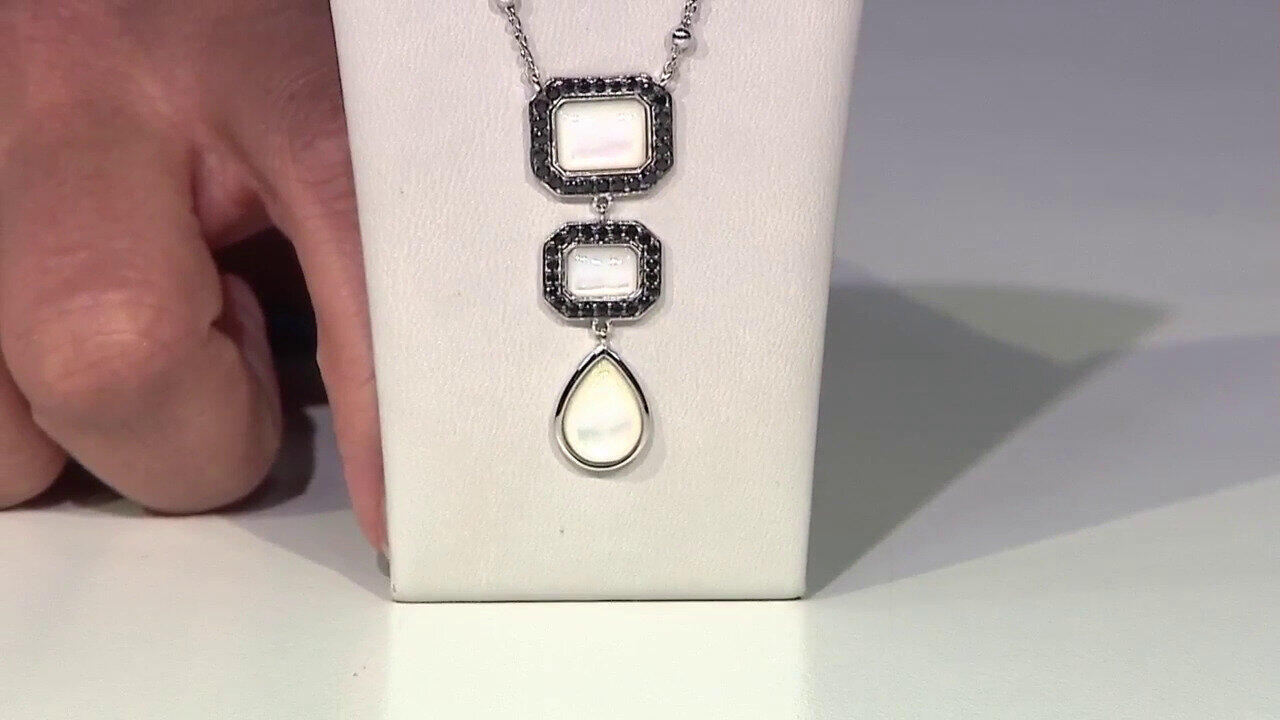 Video Collier en argent et Nacre (Dallas Prince Designs)