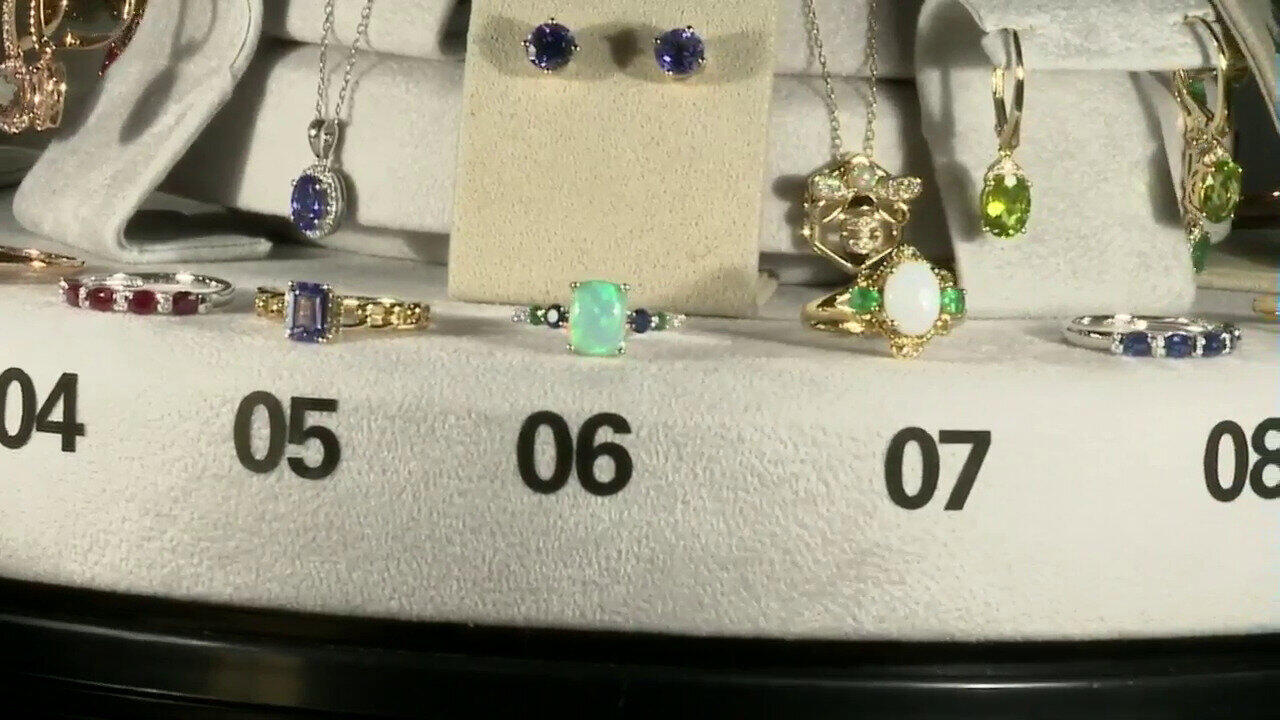 Video Collar en oro con Topacio azul de Londres (CIRARI)
