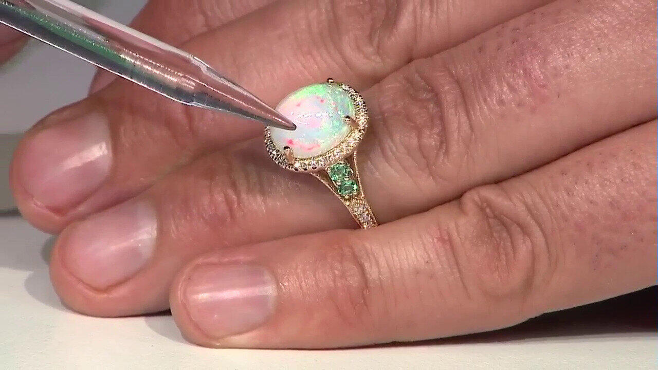 Video 14K AAA Welo Opal Gold Ring (CIRARI)