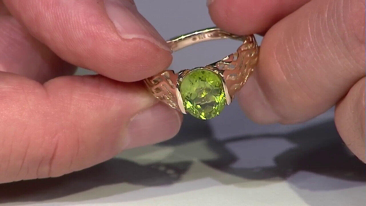 Video Anello in oro con Peridoto (Ornaments by de Melo)