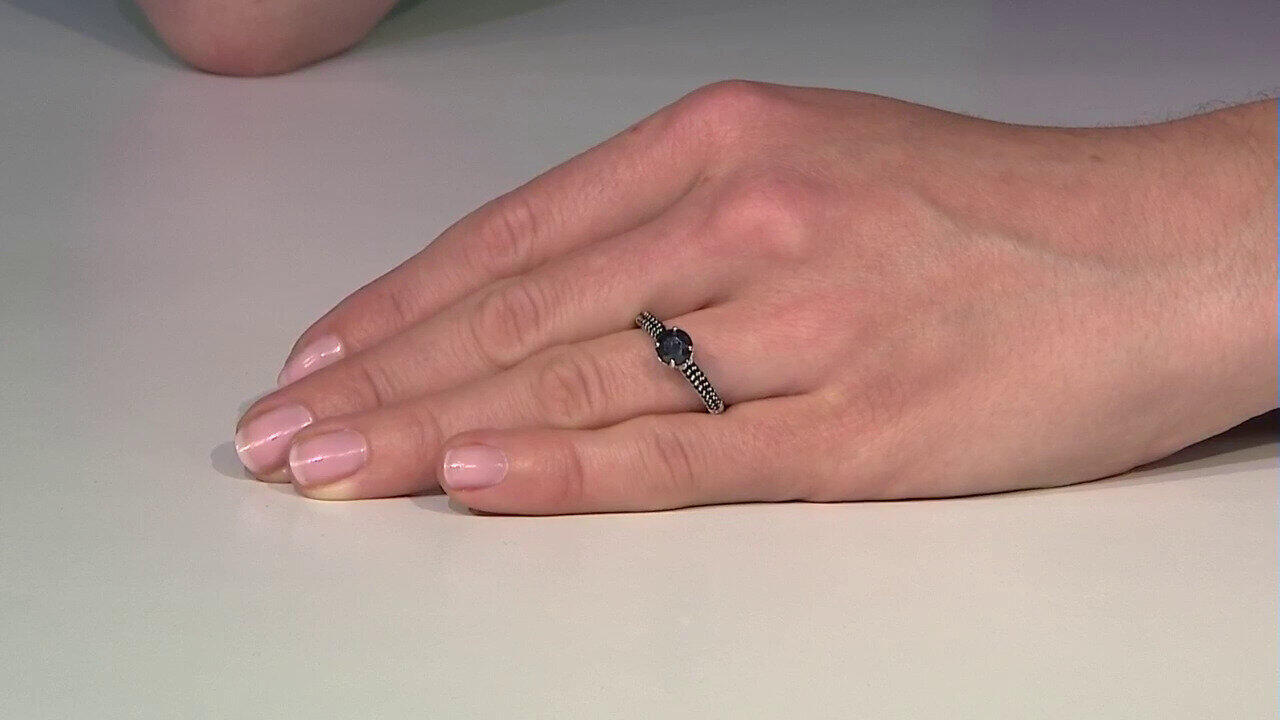 Video Anello in argento con Zaffiro Nero
