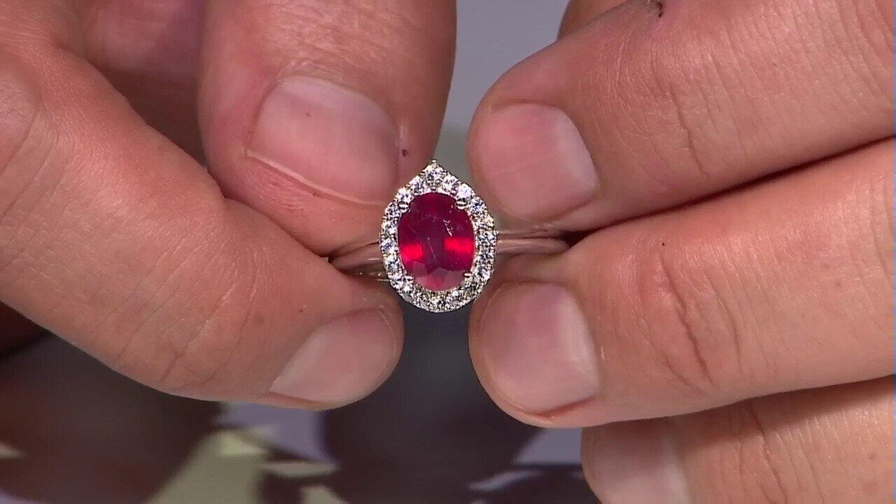 Video Bague en argent et Rubis de Bemainty