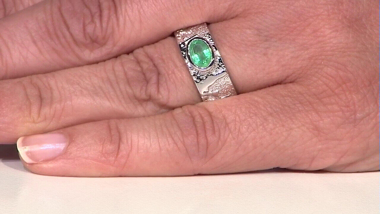 Video Anello in argento con Smeraldo Russo