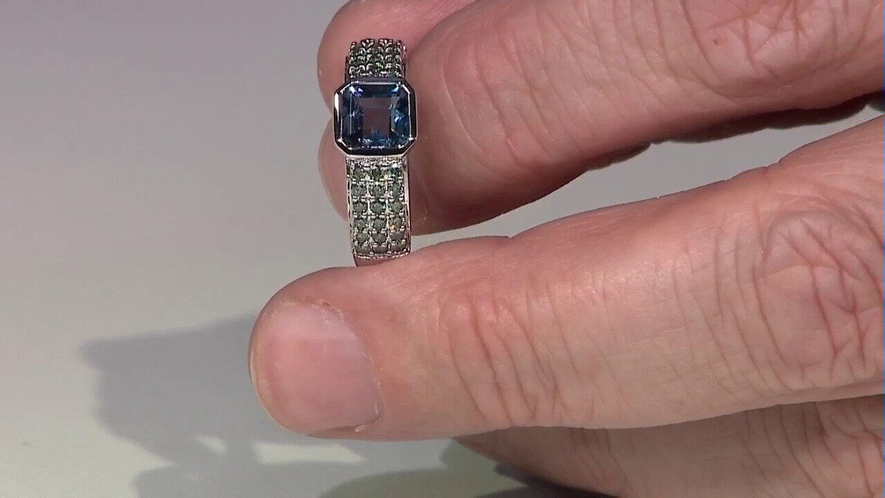 Video Anello in oro con Topazio Blu Londra (KM by Juwelo)