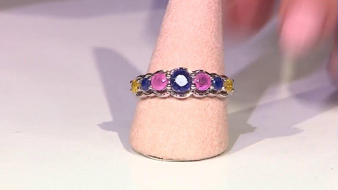 Video Bague en argent et Saphir bleu de Madagascar
