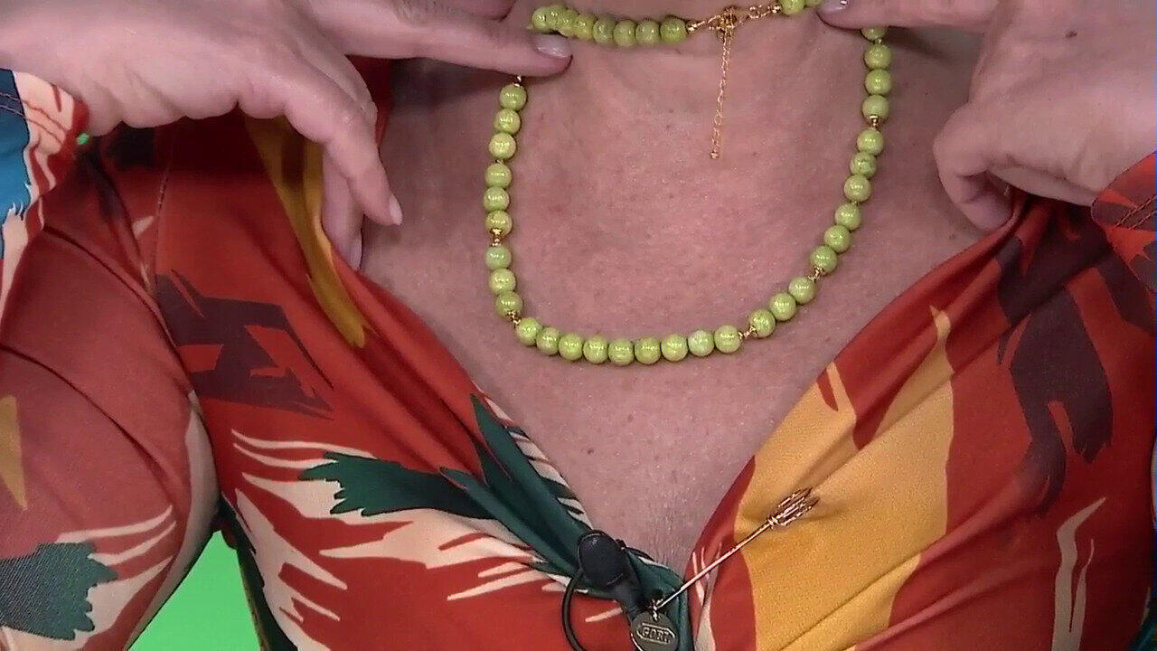 Video Collar en plata con Ópalo pistacho