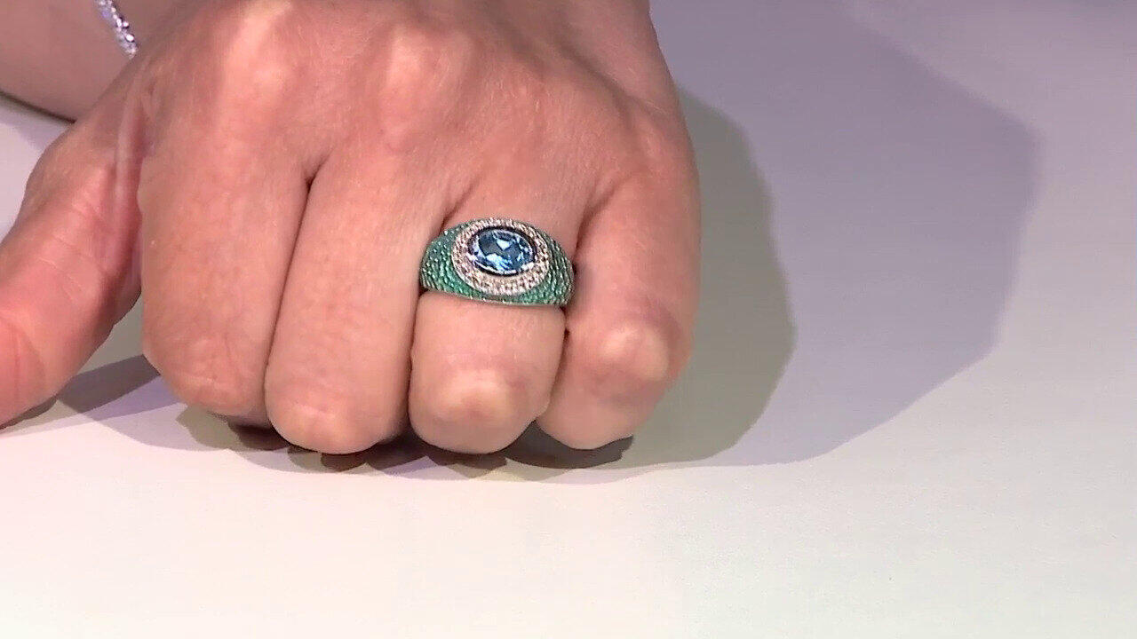 Video Zilveren ring met een Zwitsers-blauwe topaas (Adela Silber)