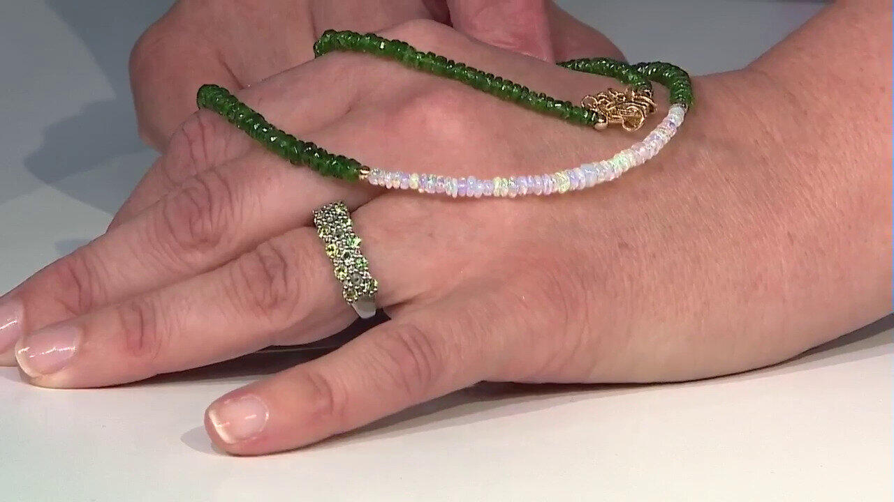 Video Welo Opal Silver Necklace