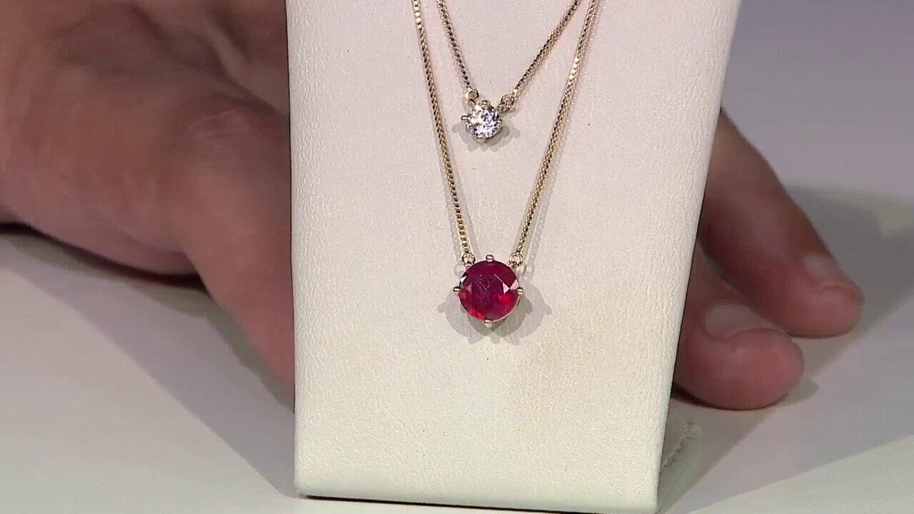 Video 9K Madagascar Ruby Gold Necklace (de Melo)