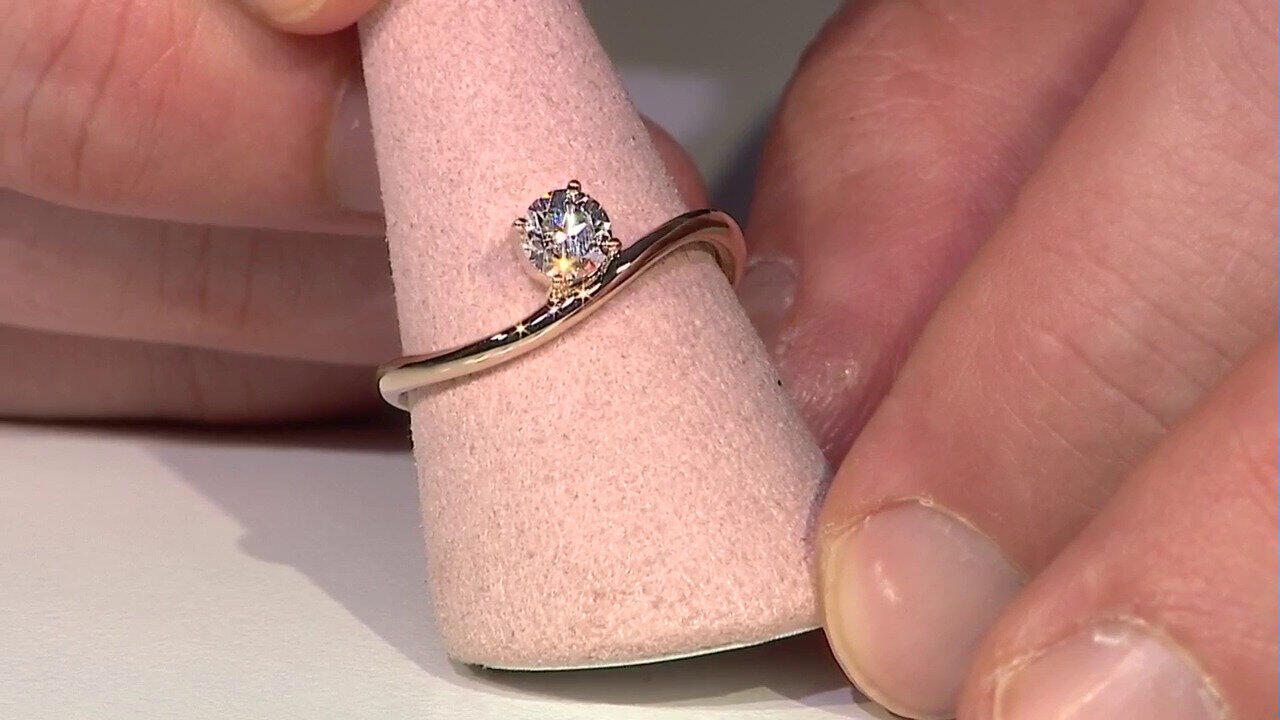 Video 9K VS1 (G) Diamond Gold Ring (de Melo)