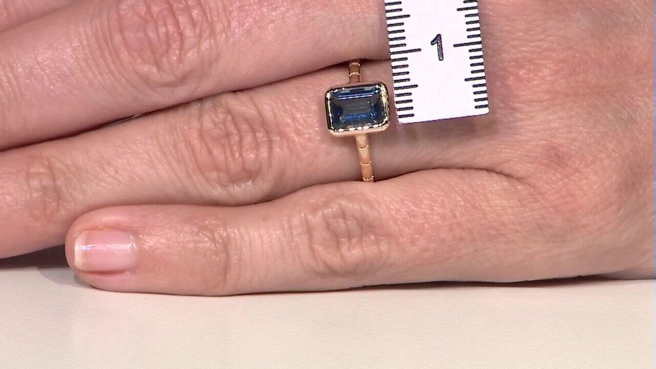 Video 10K London Blue Topaz Gold Ring