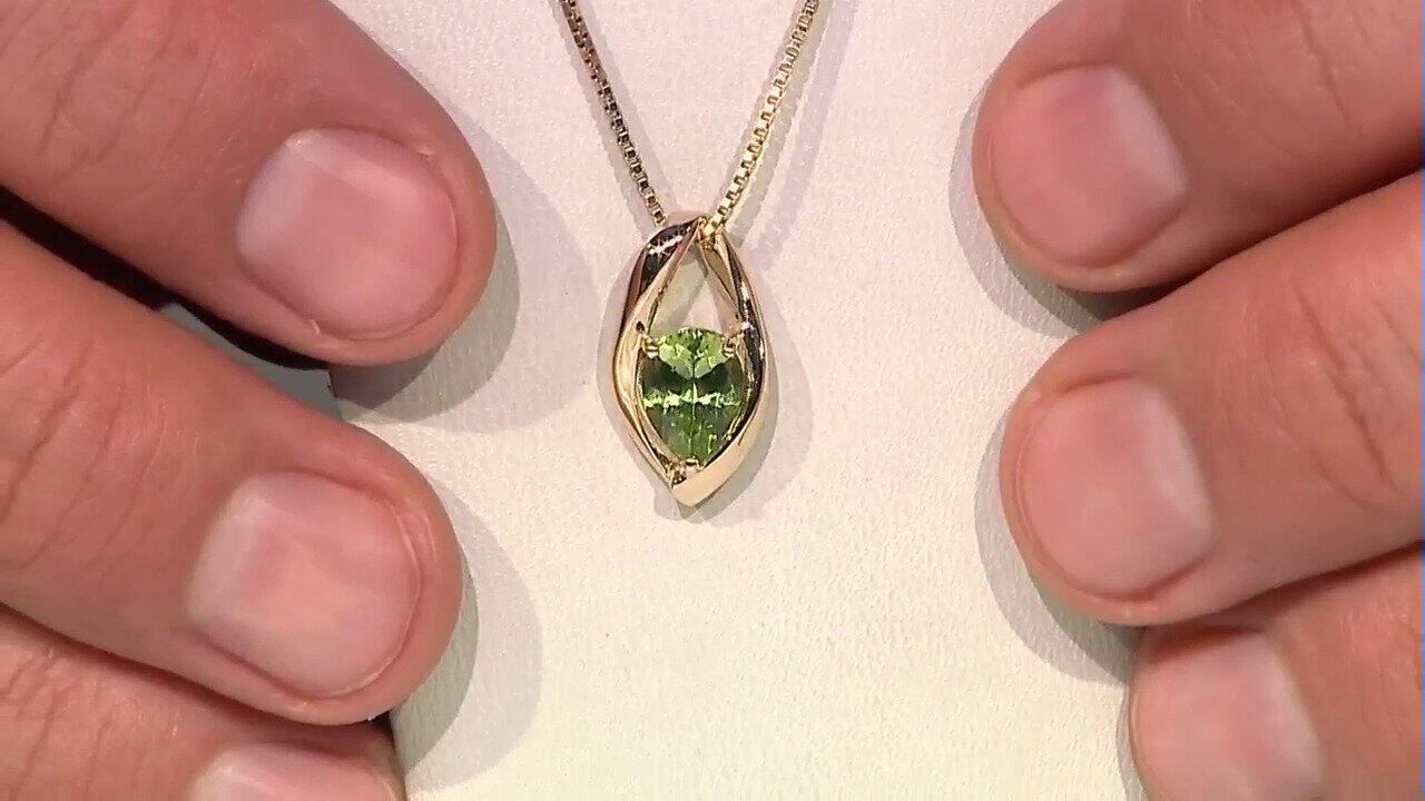 Video Pendentif en or et Péridot de Wagogo