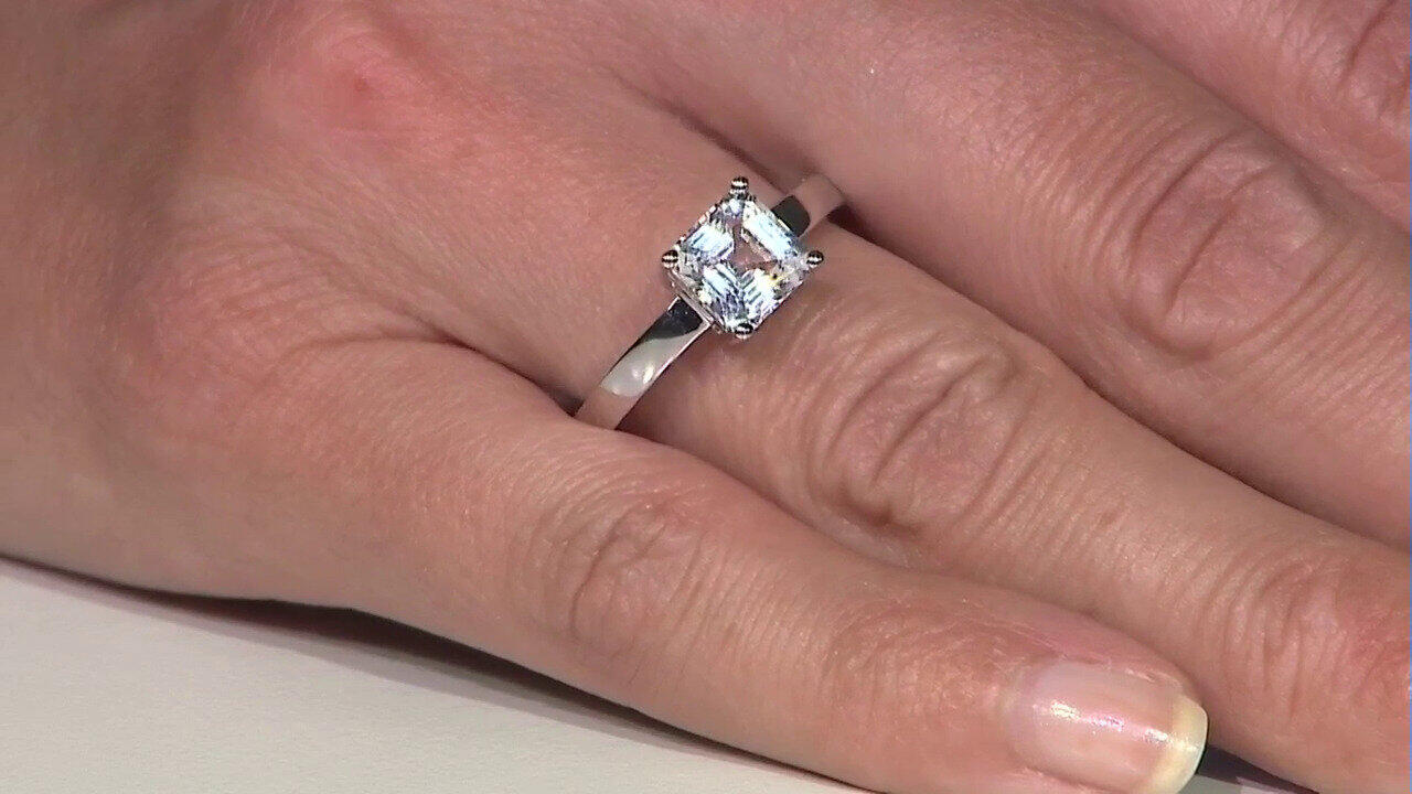 Visualizza l‘ultima asta di gioielli in Tv