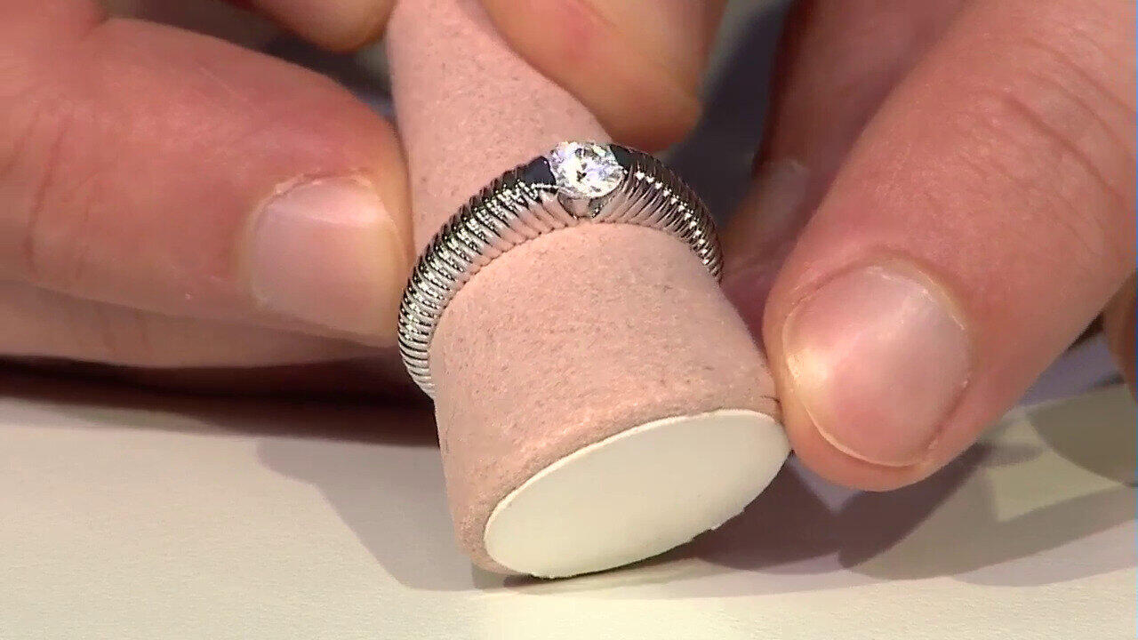 Video Zilveren ring met een zirkoon (de Melo)