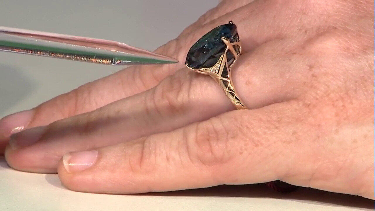 Video 14K London Blue Topaz Gold Ring (CIRARI)