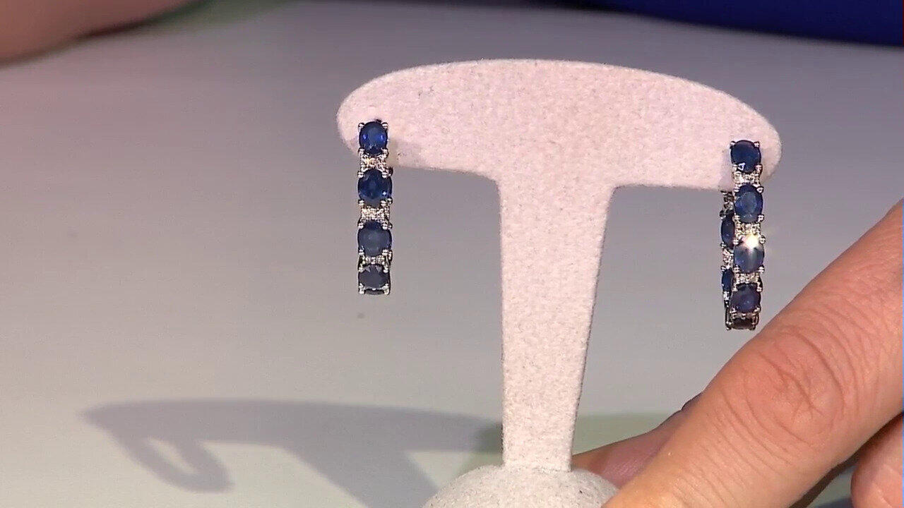 Video 18K Ceylon Blue Sapphire Gold Earrings (CIRARI)