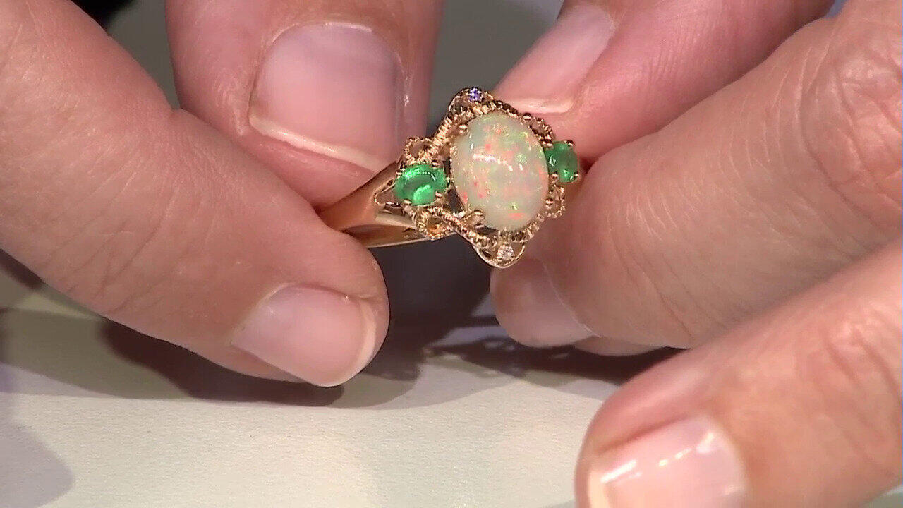 Video Gouden ring met een AAA Welo-opaal (CIRARI)