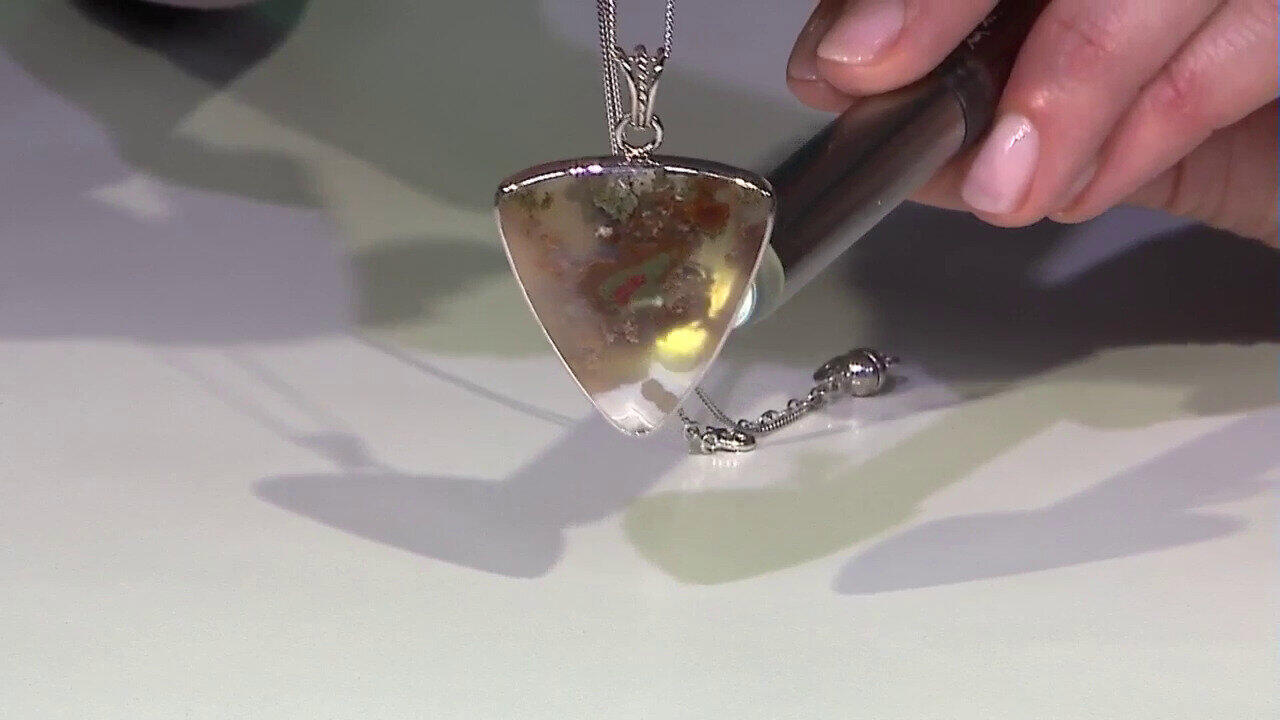 Video Zilveren hanger met een Mosagaat (Bali Barong)