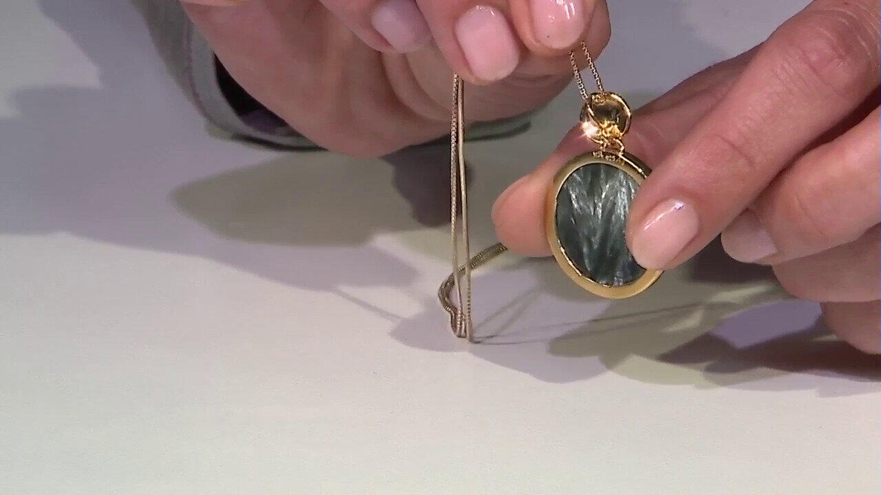 Video Ciondolo in argento con Serafinite (Bali Barong)