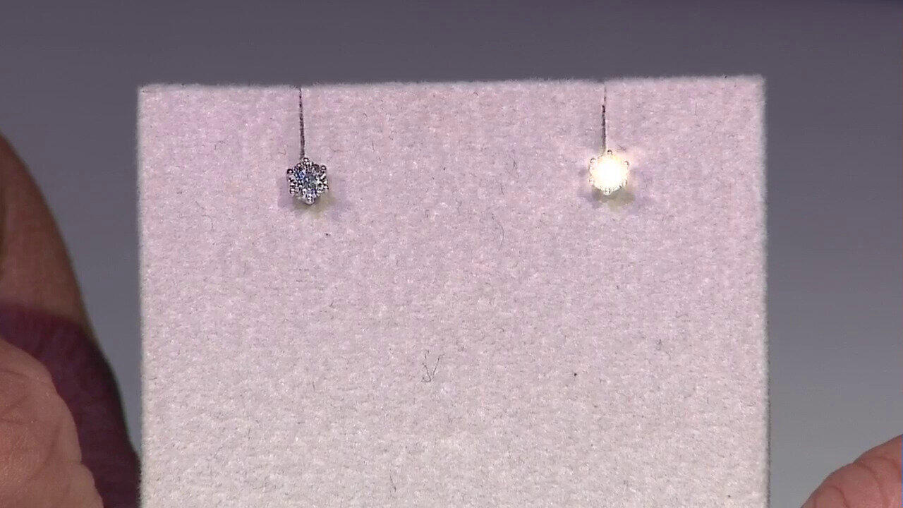 Video Orecchini in oro con Diamante IF (D) (Annette)