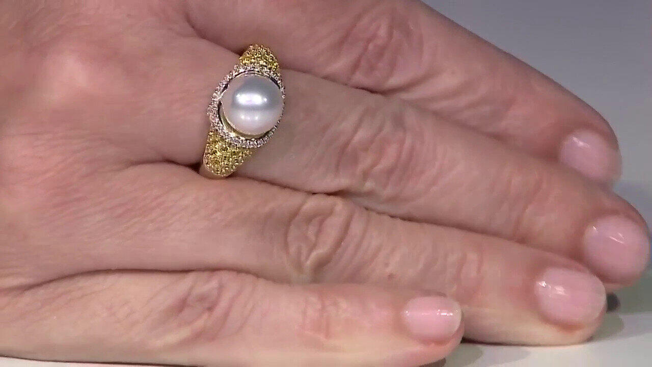 Video Gouden ring met een witte zuidzee parel (Michelle Albala)