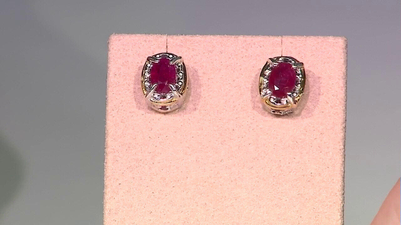 Video Burmese Ruby Silver Earrings (Gems en Vogue)