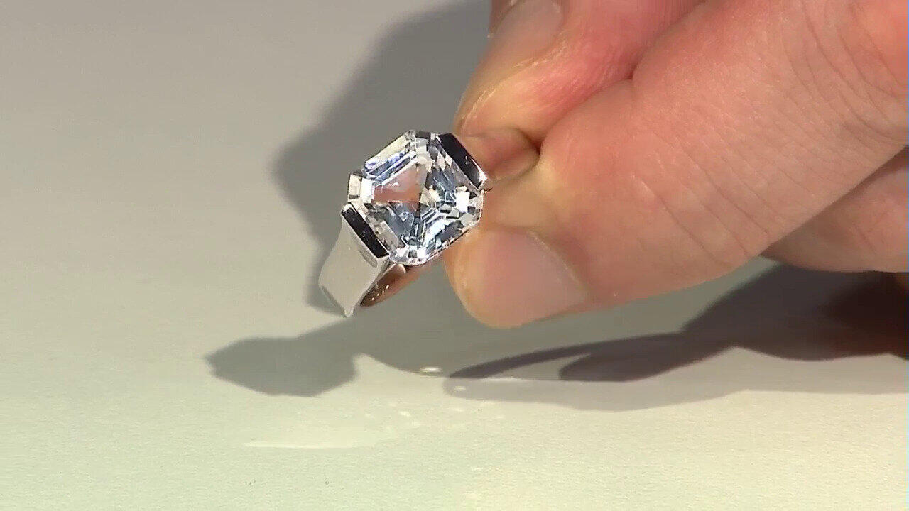 Video Anillo en plata con Danburita