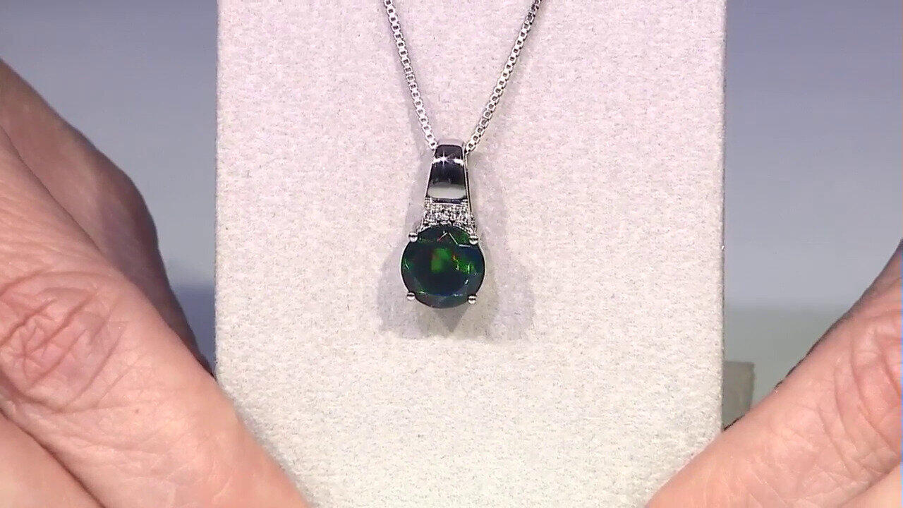 Video Pendentif en argent et Opale Mezezo