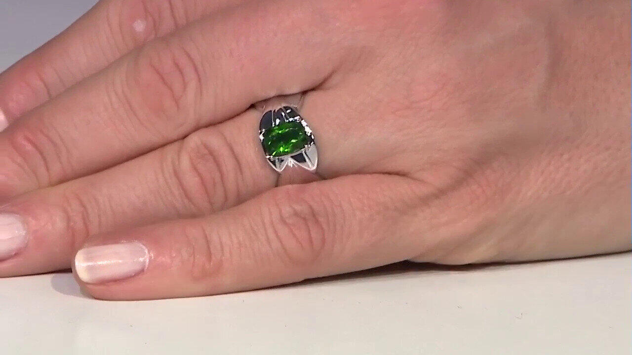 Video Zilveren ring met een Russische diopsied (de Melo)