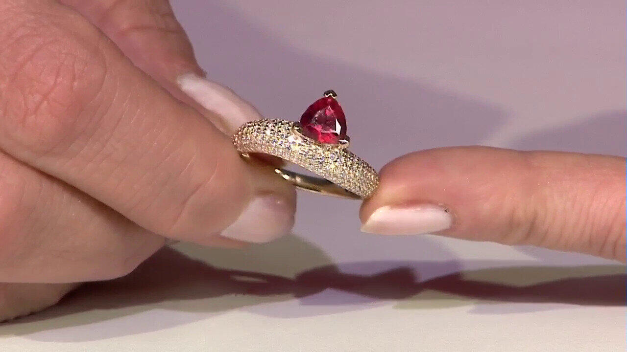 Video Gouden ring met een Malawi robijn (de Melo)