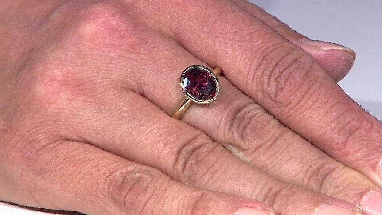 Video Anillo en oro con Zircón rojo (CUSTODANA)