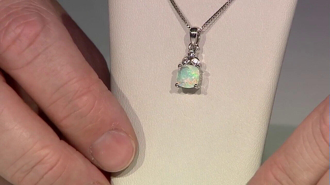 Video Welo Opal Silver Pendant