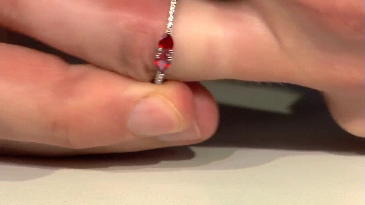 Video Anello in argento con Rubino Tanzania