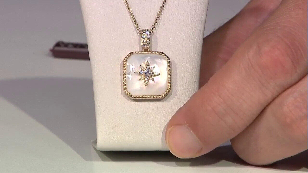 Video Collier en or et Nacre (CIRARI)