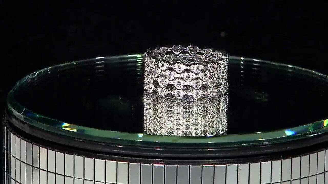 Video Zilveren ring met zirkonen