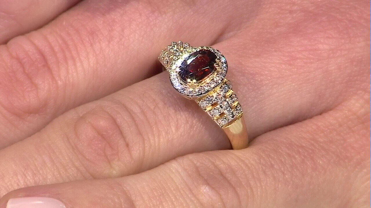 Video Bague en or et Zircon rouge de Kings Plains