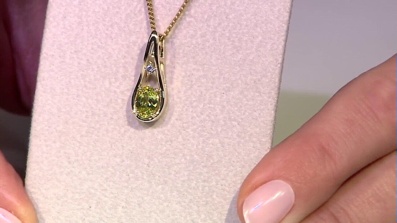 Video 9K Capelinha Sphene Gold Pendant