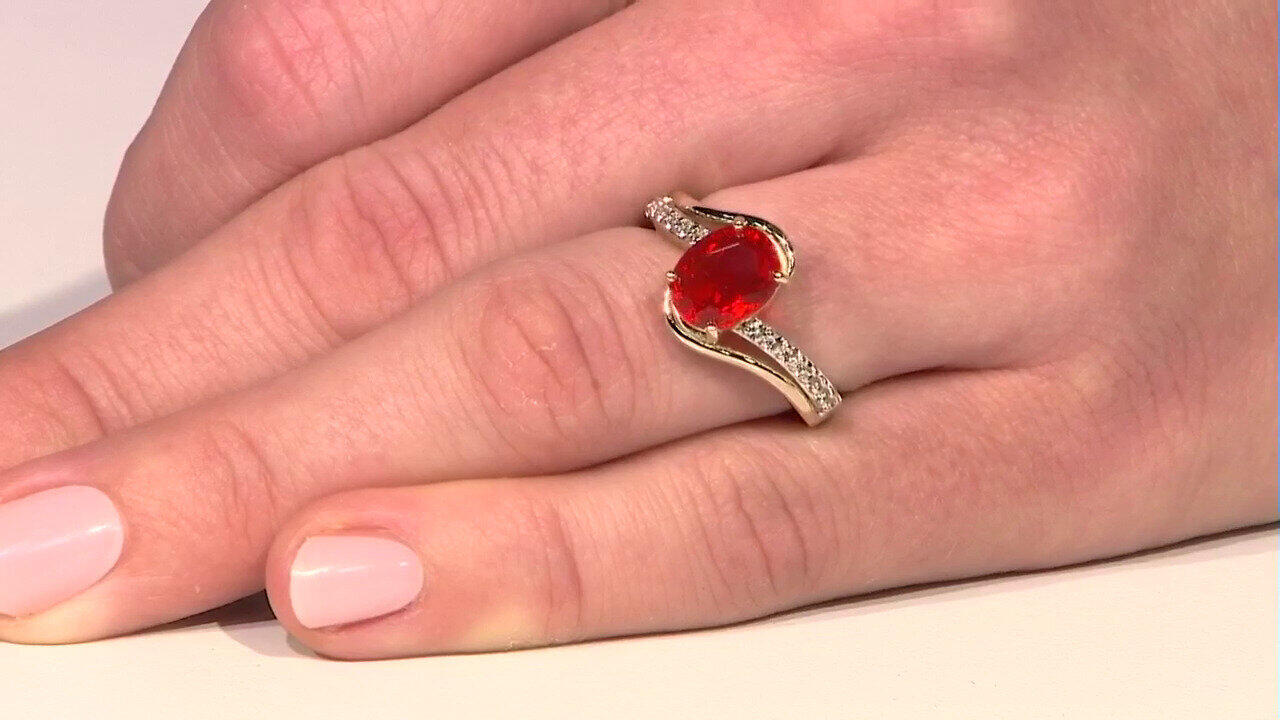 Video Gouden ring met een AAA Mexicaanse vuur opaal