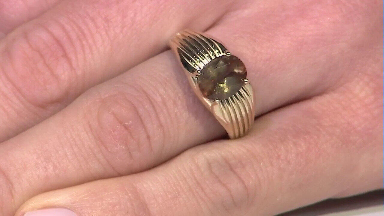 Video Bague en or et Andalousite