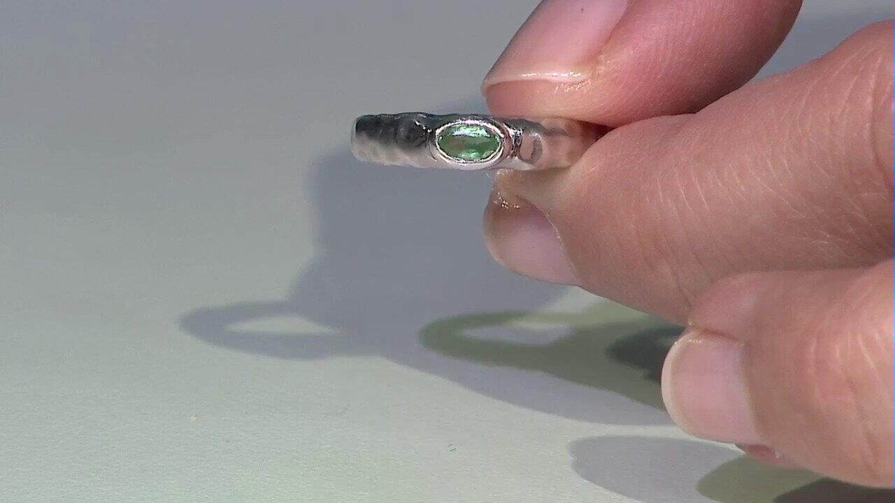 Video Anillo en plata con Esmeralda de Colombia