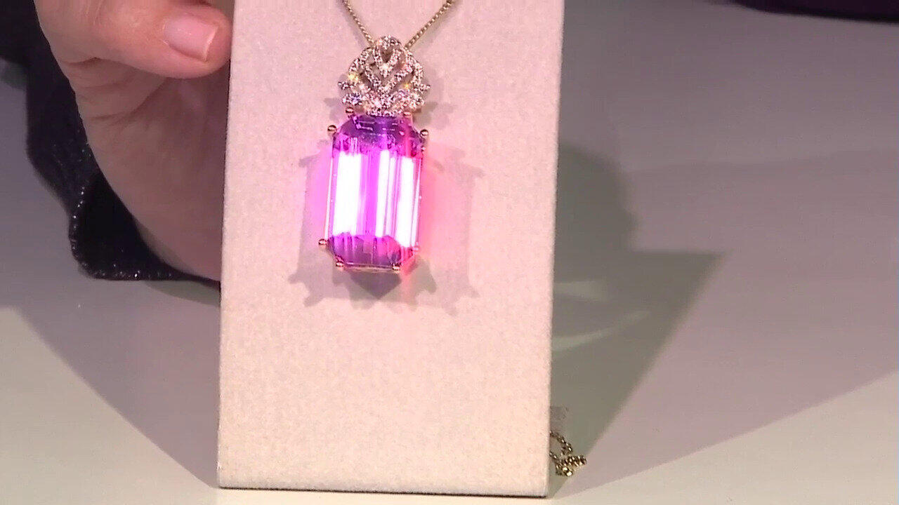 Video Pendentif en or et Kunzite de Patroke (AMAYANI)