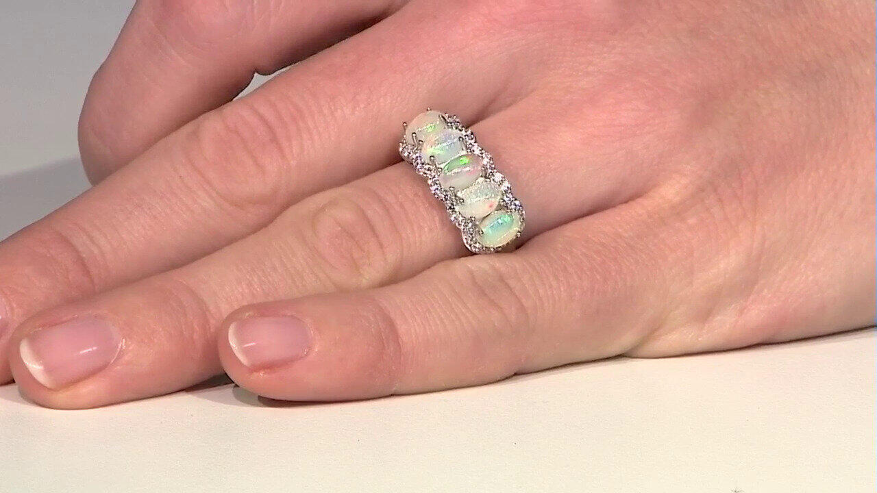 Video Zilveren ring met Welo-opalen