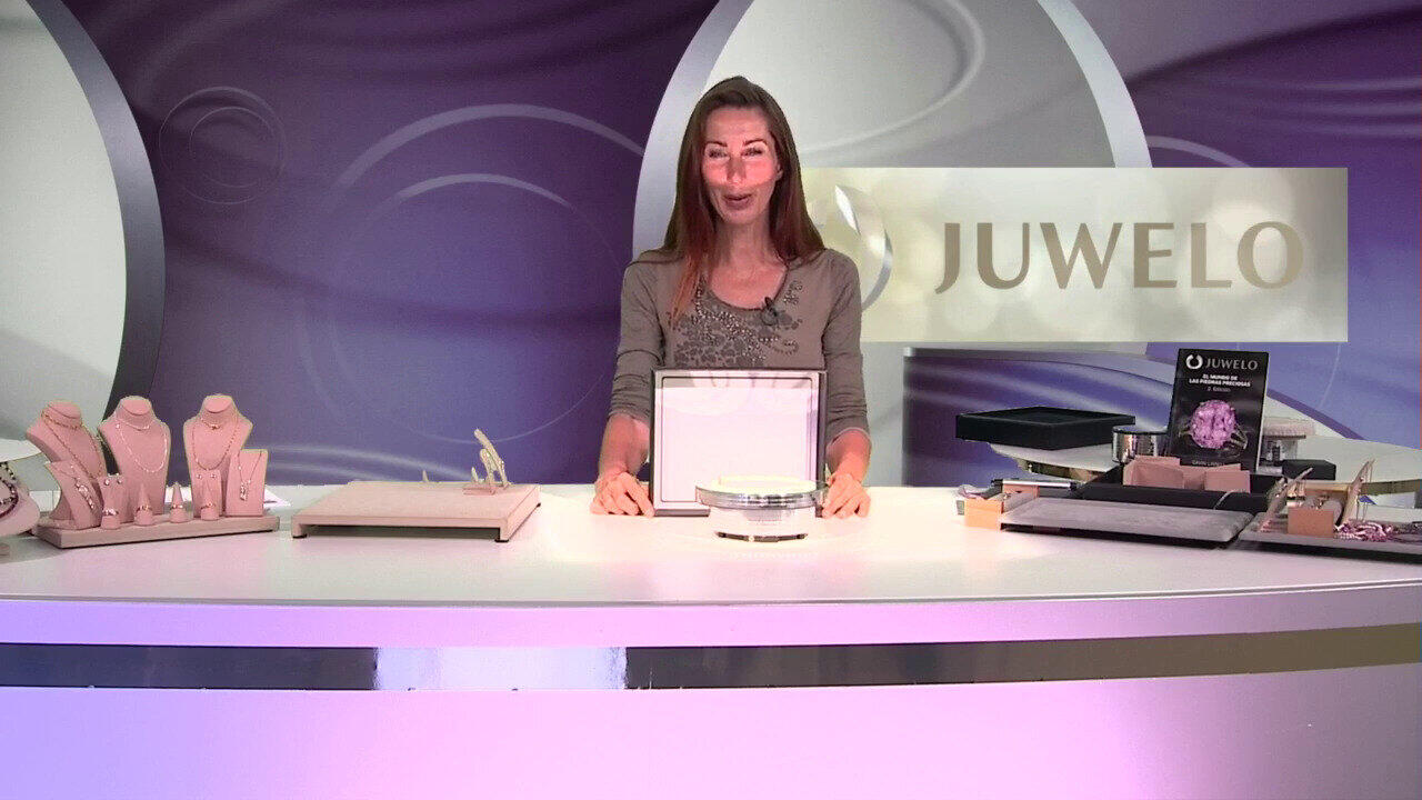 Video Brazilian Emerald Silver Necklace