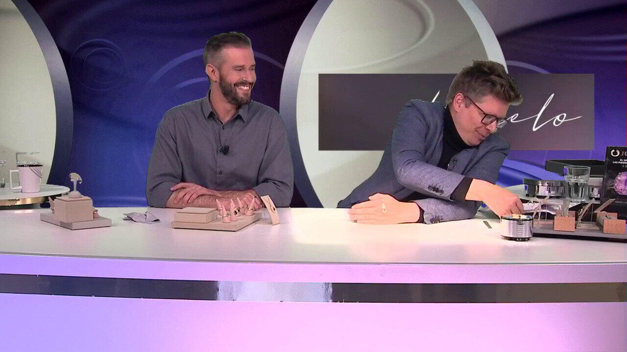 Video Madagaskar-Farbwechsel-Granat-Goldanhänger (de Melo)