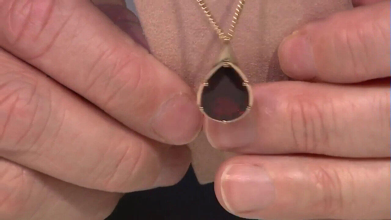 Video 14K Mozambique Garnet Gold Pendant (de Melo)