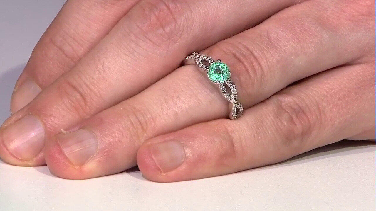 Video Anello in argento con Smeraldo Russo (Adela Silber)