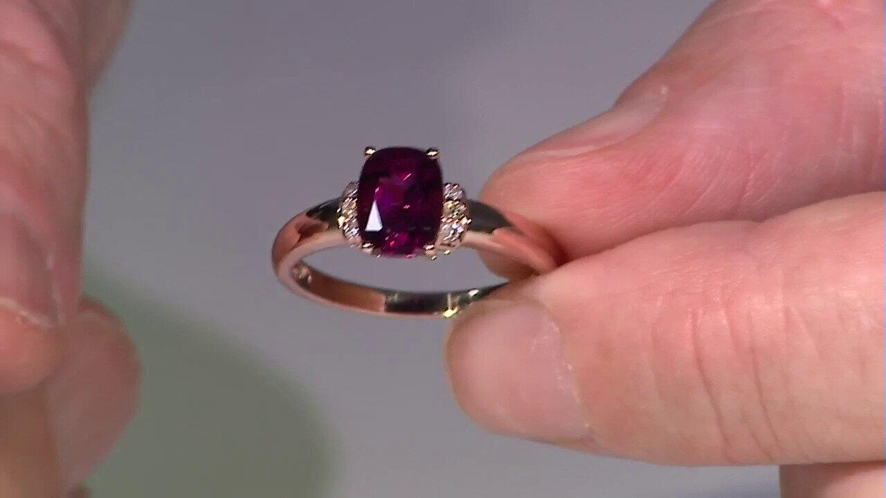 Video Anello in oro con Rodolite