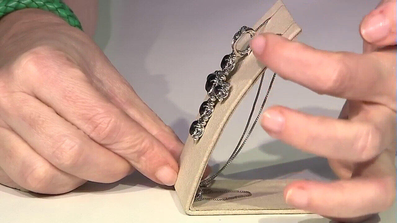 Video Zilveren hanger met een zwarte agaat (Desert Chic)