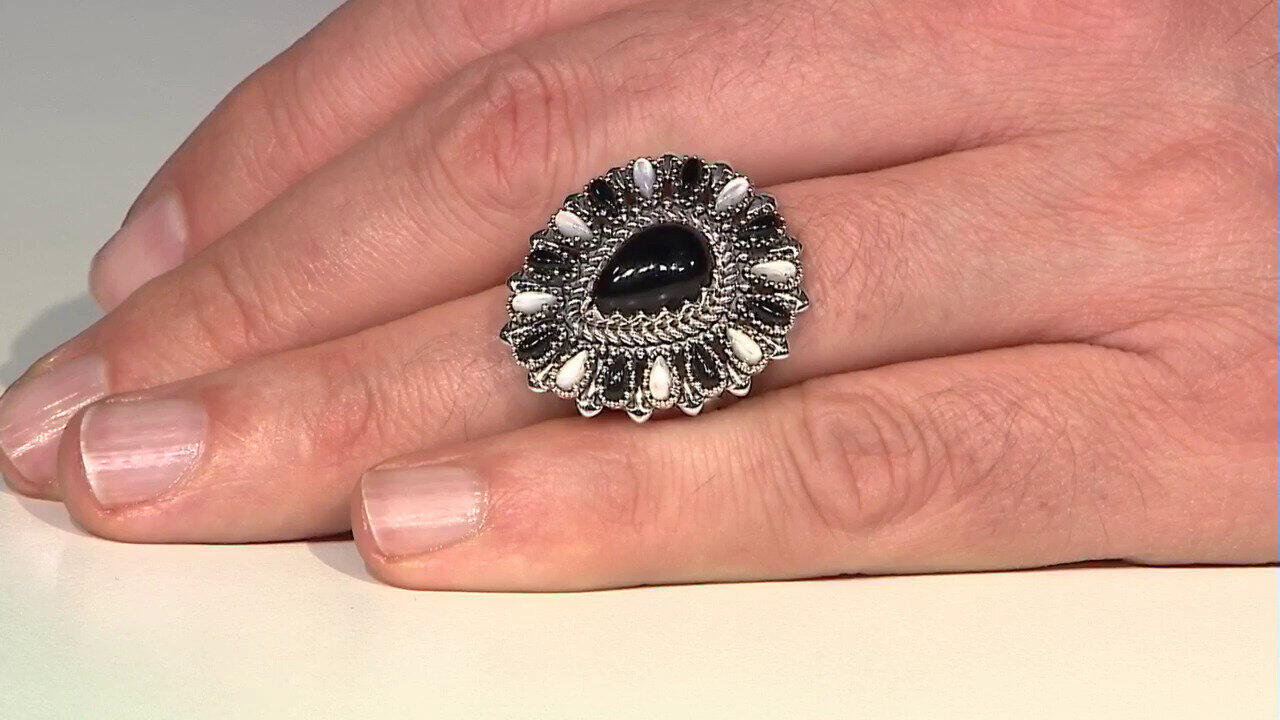 Video Zilveren ring met een zwarte onyx (Desert Chic)